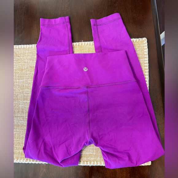 lululemon athletica Pants - Lululemon Wunder Under purple size 4 leggings - 25in